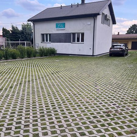 Pokoje Hotelowe "Lila" Siedlce Exteriör bild
